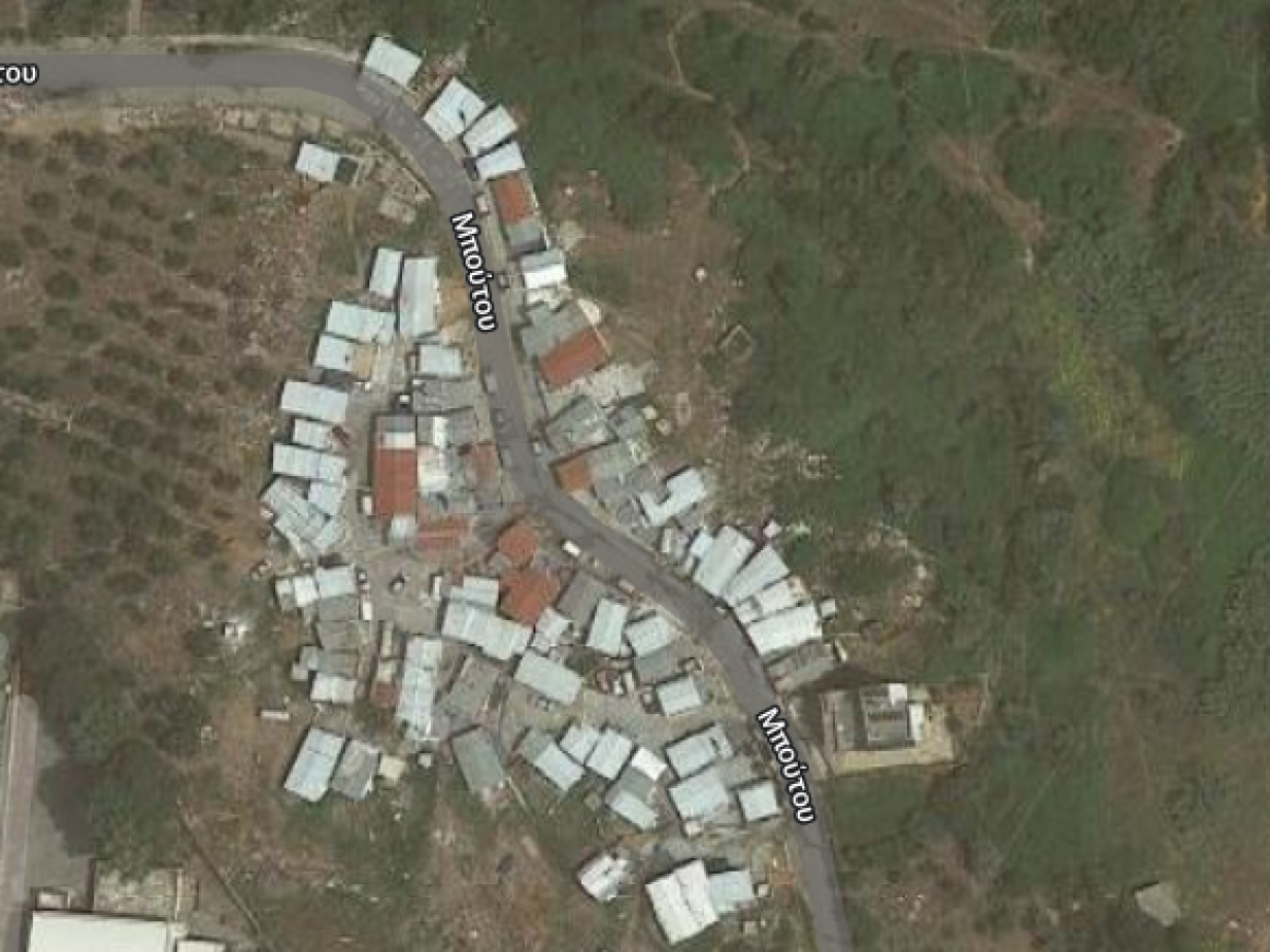 Αστυνομικό και Πυροσβεστικό Μέγαρο στην  Αγία Τριάδα, κοινωνικές κατοικίες στα Λέικα