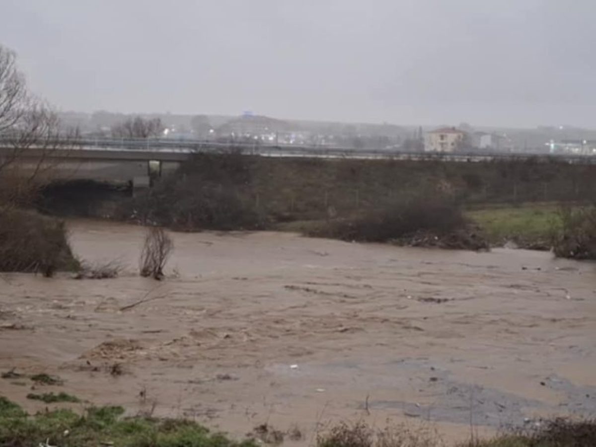 ‘Εντονο “μπουρίνι” σε περιοχές της Ροδόπης – Μήνυμα 112 για ετοιμότητα – Σε επιφυλακή η Πολιτική Προστασία για τα φουσκωμένα ποτάμια