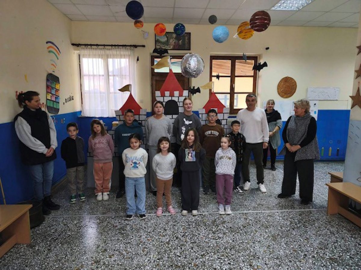 Υπάρχουν Χριστούγεννα που μετριούνται σε στολίδια και άλλα που μετριούνται σε χαμόγελα