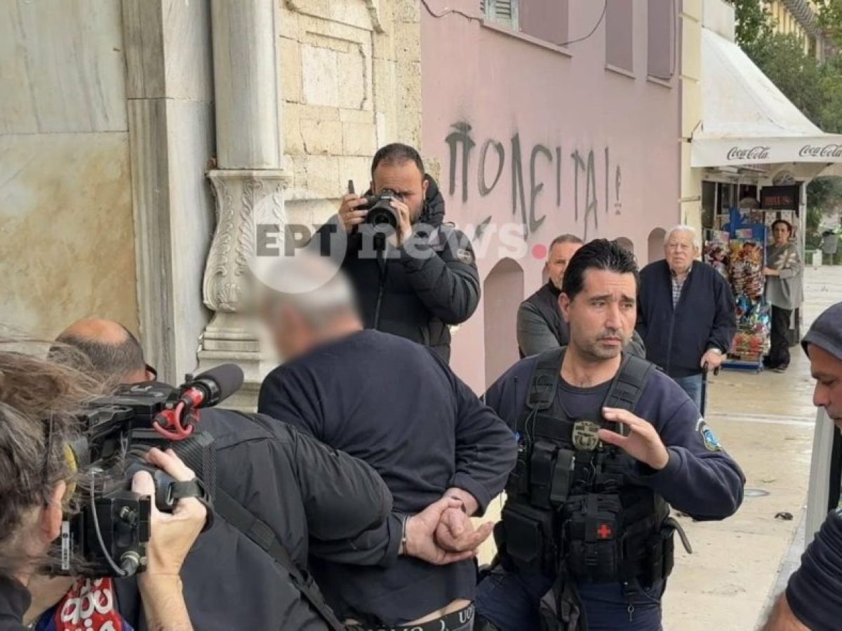 &Alpha;&delta;&epsilon;&lambda;&phi;&omicron;&kappa;&tau;&omicron;&nu;ί&alpha; &sigma;&tau;&eta;&nu; &Kappa;&rho;ή&tau;&eta;: &Sigma;&tau;&omicron;&nu; &epsilon;&iota;&sigma;&alpha;&gamma;&gamma;&epsilon;&lambda;έ&alpha; &omicron; 63&chi;&rho;&omicron;&nu;&omicron;&sigmaf; &pi;&omicron;&upsilon; &sigma;&kappa;ό&tau;&omega;&sigma;&epsilon; &tau;&omicron;&nu; &alpha;&delta;&epsilon;&lambda;&phi;ό &tau;&omicron;&upsilon; &mu;&epsilon; &delta;ύ&omicron; &mu;&alpha;&chi;&alpha;&iota;&rho;&iota;έ&sigmaf; &ndash; &Tau;&iota; &iota;&sigma;&chi;&upsilon;&rho;ί&zeta;&epsilon;&tau;&alpha;&iota; &omicron; &delta;&rho;ά&sigma;&tau;&eta;&sigmaf;