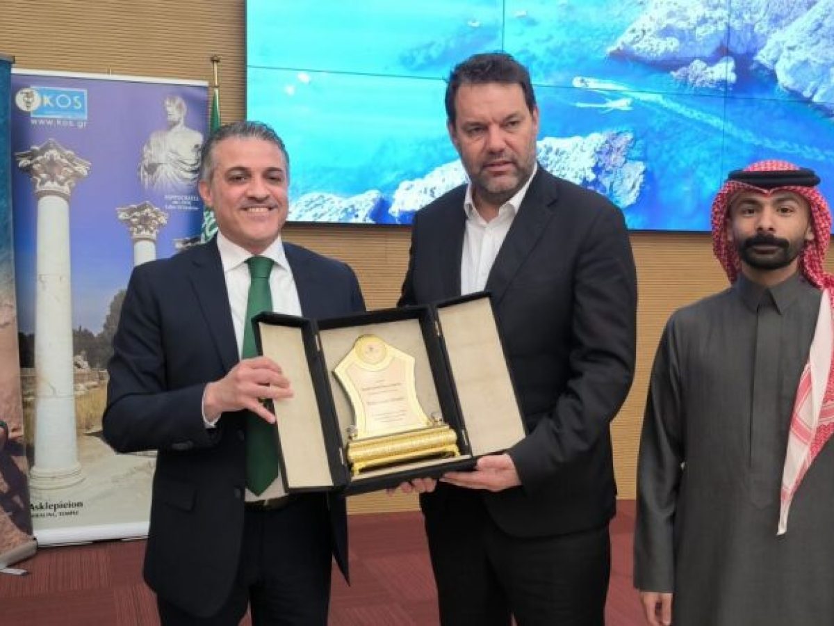 &Alpha;&lambda;έ&xi;&alpha;&nu;&delta;&rho;&omicron;&sigmaf; &Kappa;&omicron;&lambda;&iota;ά&delta;&eta;&sigmaf;: &Eta; &iota;&sigma;&chi;ύ&sigmaf; &epsilon;&nu; &tau;&eta; &epsilon;&nu;ώ&sigma;&epsilon;&iota; &gamma;&iota;&alpha; &tau;&alpha; &nu;&eta;&sigma;&iota;ά &tau;&eta;&sigmaf; &Delta;&omega;&delta;&epsilon;&kappa;&alpha;&nu;ή&sigma;&omicron;&upsilon; &sigma;&tau;&eta; &sigma;&upsilon;&nu;ά&nu;&tau;&eta;&sigma;&eta; &mu;&epsilon; &tau;&eta; &Sigma;&alpha;&omicron;&upsilon;&delta;&iota;&kappa;ή &Alpha;&rho;&alpha;&beta;ί&alpha;