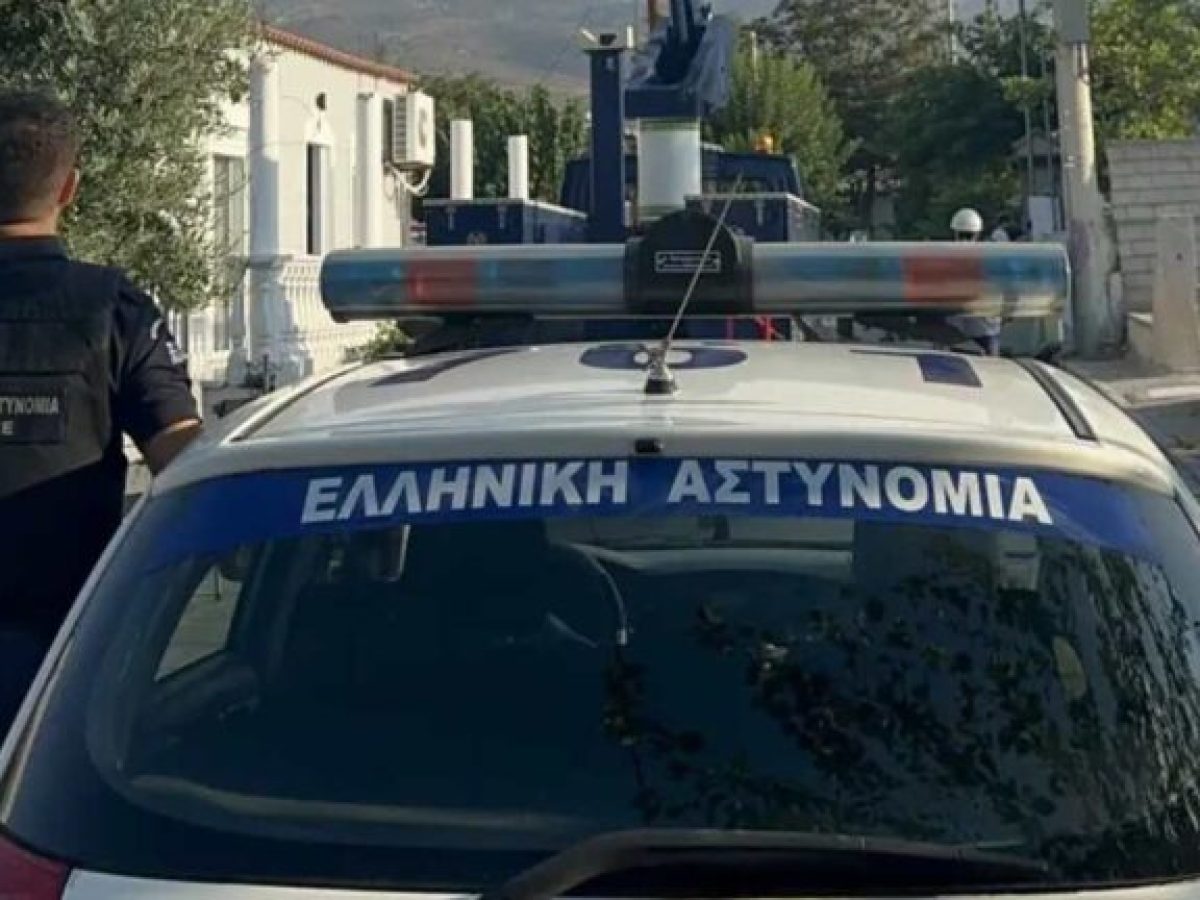 &Alpha;&lambda;&epsilon;&xi;&alpha;&nu;&delta;&rho;&omicron;ύ&pi;&omicron;&lambda;&eta;: Ά&nu;&delta;&rho;&alpha;&sigmaf; &beta;&rho;έ&theta;&eta;&kappa;&epsilon; &nu;&epsilon;&kappa;&rho;ό&sigmaf; &mu;έ&sigma;&alpha; &sigma;&tau;&omicron; &delta;&iota;&alpha;&mu;έ&rho;&iota;&sigma;&mu;ά &tau;&omicron;&upsilon; &ndash; &Alpha;&nu;&alpha;&zeta;&eta;&tau;&omicron;ύ&nu;&tau;&alpha;&nu; &alpha;&pi;ό &tau;&eta; &Delta;&epsilon;&upsilon;&tau;έ&rho;&alpha;