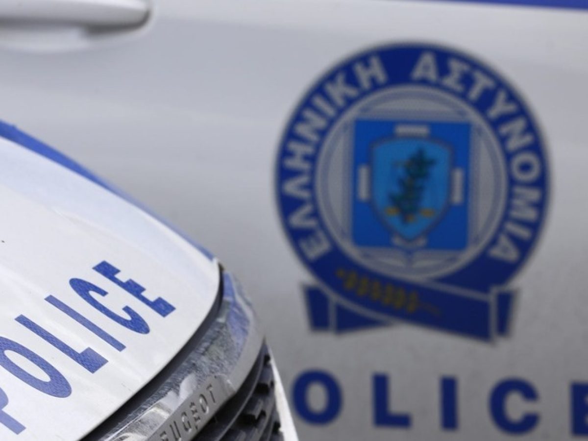 &Alpha;&lambda;&epsilon;&xi;&alpha;&nu;&delta;&rho;&omicron;ύ&pi;&omicron;&lambda;&eta;: &Mu;&epsilon; &beta;&alpha;&rho;ύ &pi;&omicron;&iota;&nu;&iota;&kappa;ό &pi;&alpha;&rho;&epsilon;&lambda;&theta;ό&nu; &tau;&omicron; &theta;ύ&mu;&alpha; &tau;&eta;&sigmaf; ά&gamma;&rho;&iota;&alpha;&sigmaf; &delta;&omicron;&lambda;&omicron;&phi;&omicron;&nu;ί&alpha;&sigmaf; &ndash; &Gamma;&nu;&omega;&rho;ί&zeta;&omicron;&nu;&tau;&alpha;&nu; &mu;&epsilon; &tau;&omicron;&upsilon;&sigmaf; &delta;&rho;ά&sigma;&tau;&epsilon;&sigmaf;