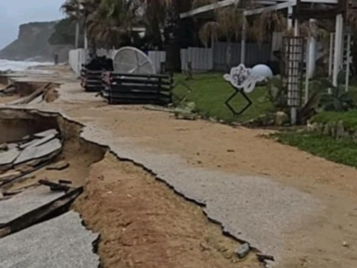 &Alpha;&Mu;&Epsilon;&Sigma;&Eta; &kappa;ή&rho;&upsilon;&xi;&eta; &tau;&eta;&sigmaf; &pi;&epsilon;&rho;&iota;&omicron;&chi;ή&sigmaf; &Sigma;&kappa;ά&lambda;&alpha;&sigmaf; &kappa;&alpha;&iota; &epsilon;&iota;&delta;&iota;&kappa;ό&tau;&epsilon;&rho;&alpha; &tau;&eta;&sigmaf; &pi;&alpha;&rho;&alpha;&lambda;&iota;&alpha;&kappa;ή&sigmaf; &zeta;ώ&nu;&eta;&sigmaf; &Sigma;&pi;ί&theta;&iota; &sigma;&epsilon; &kappa;&alpha;&tau;ά&sigma;&tau;&alpha;&sigma;&eta; έ&kappa;&tau;&alpha;&kappa;&tau;&eta;&sigmaf; &alpha;&nu;ά&gamma;&kappa;&eta;&sigmaf;