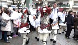 &Alpha;po-ti-naousa-ke-tin