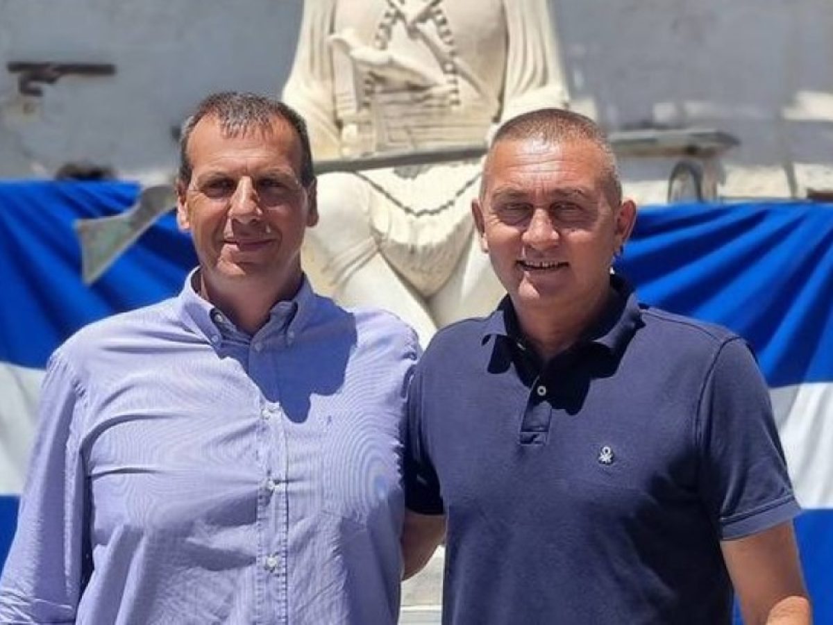 &Alpha;&pi;ό &tau;&omicron; ό&lambda;&omicron;&iota; &laquo;&Mu;&alpha;&zeta;ί&raquo;&hellip; &sigma;&tau;&omicron; &chi;ώ&rho;&iota;&alpha;: &Alpha;&nu;&epsilon;&xi;&alpha;&rho;&tau;&eta;&tau;&omicron;&pi;&omicron;&iota;ή&theta;&eta;&kappa;&epsilon; &alpha;&pi;ό &tau;&eta; &delta;&eta;&mu;&alpha;&rho;&chi;&iota;&alpha;&kappa;ή &pi;&alpha;&rho;ά&tau;&alpha;&xi;&eta; &omicron; &Pi;. &Kappa;&omicron;&upsilon;&rho;&tau;&sigma;&omicron;ύ&nu;&eta;&sigmaf;