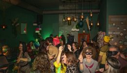 &Alpha;pokriatiko-Maske-Party-apo-ton