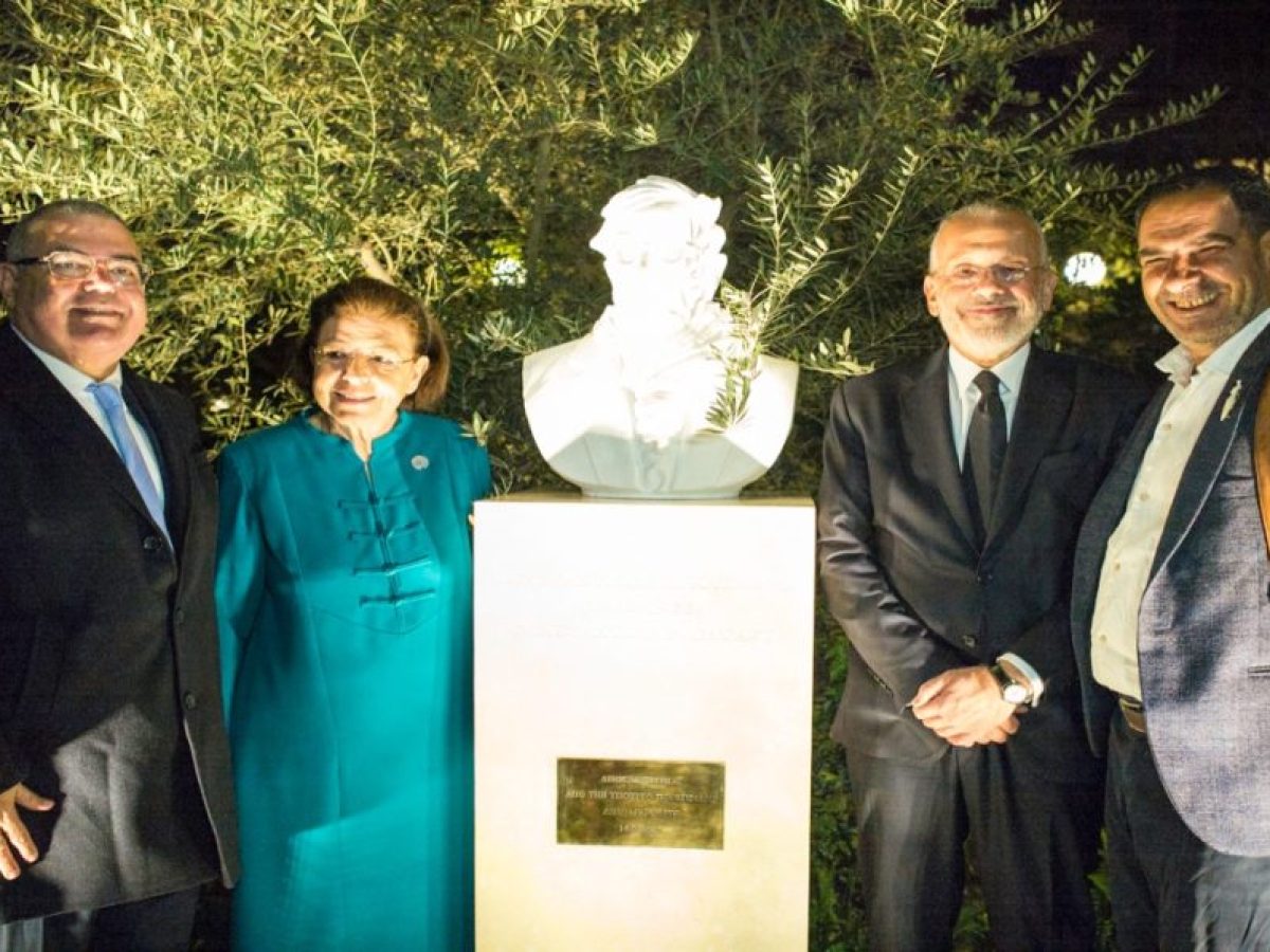 Aποκαλυπτήρια της προτομής του Καβάφη στα «Καβάφεια 2026» στο Καΐρο