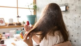 Dry-Shampoo-5-tips-gia-1