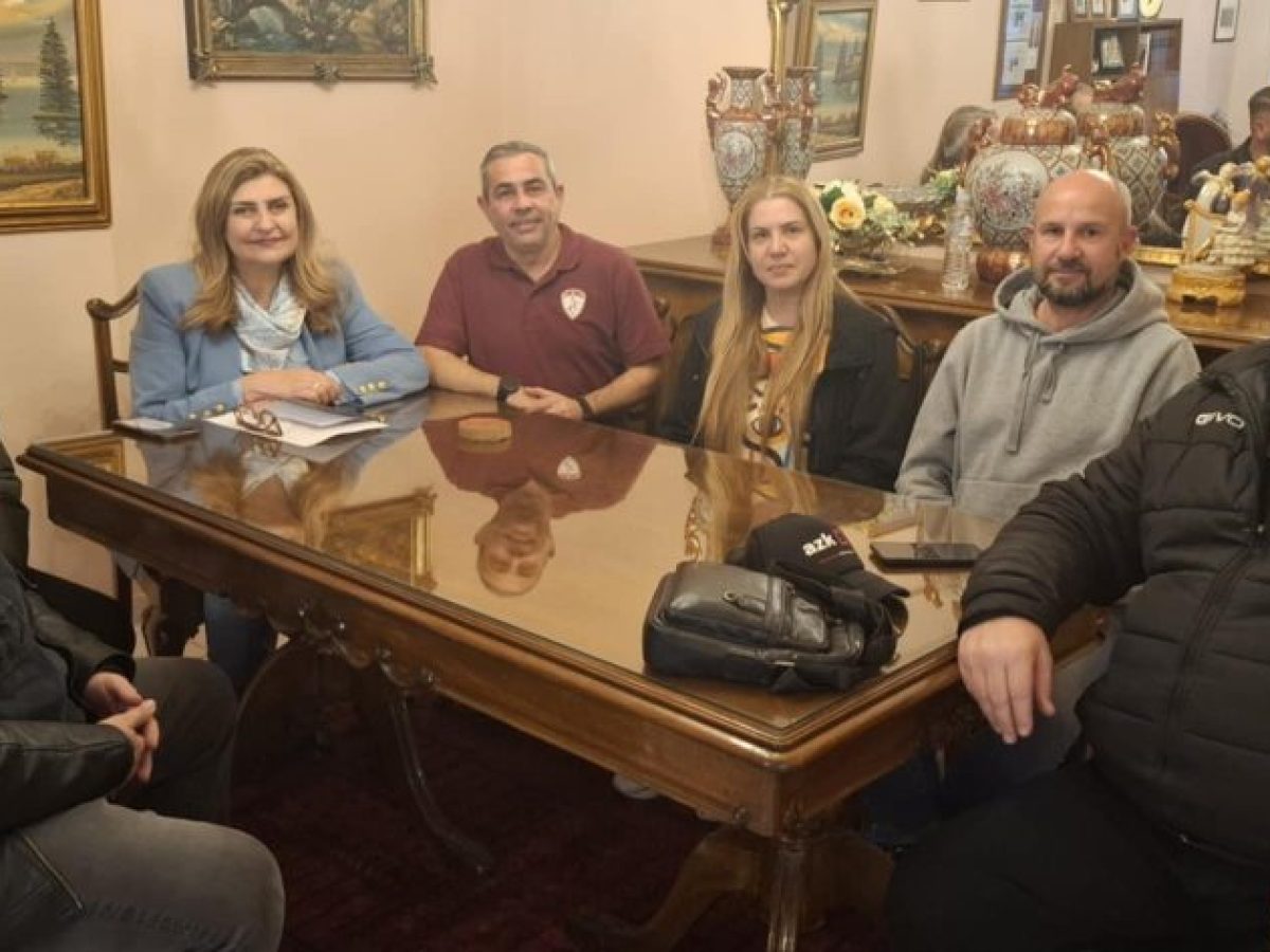 E. Λιακούλη με ερασιτεχνικά αθλητικά σωματεία Λάρισας  «Ντροπιαστικό το χαράτσι που επιβάλλει η Κυβέρνηση στα αθλητικά σωματεία»