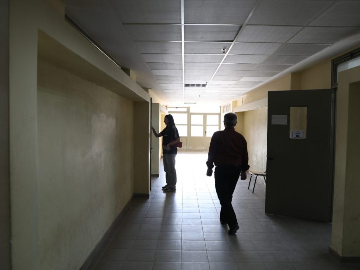 Eπίθεση από εξωσχολικό δέχτηκε καθηγητής μέσα σε λύκειο των Χανίων