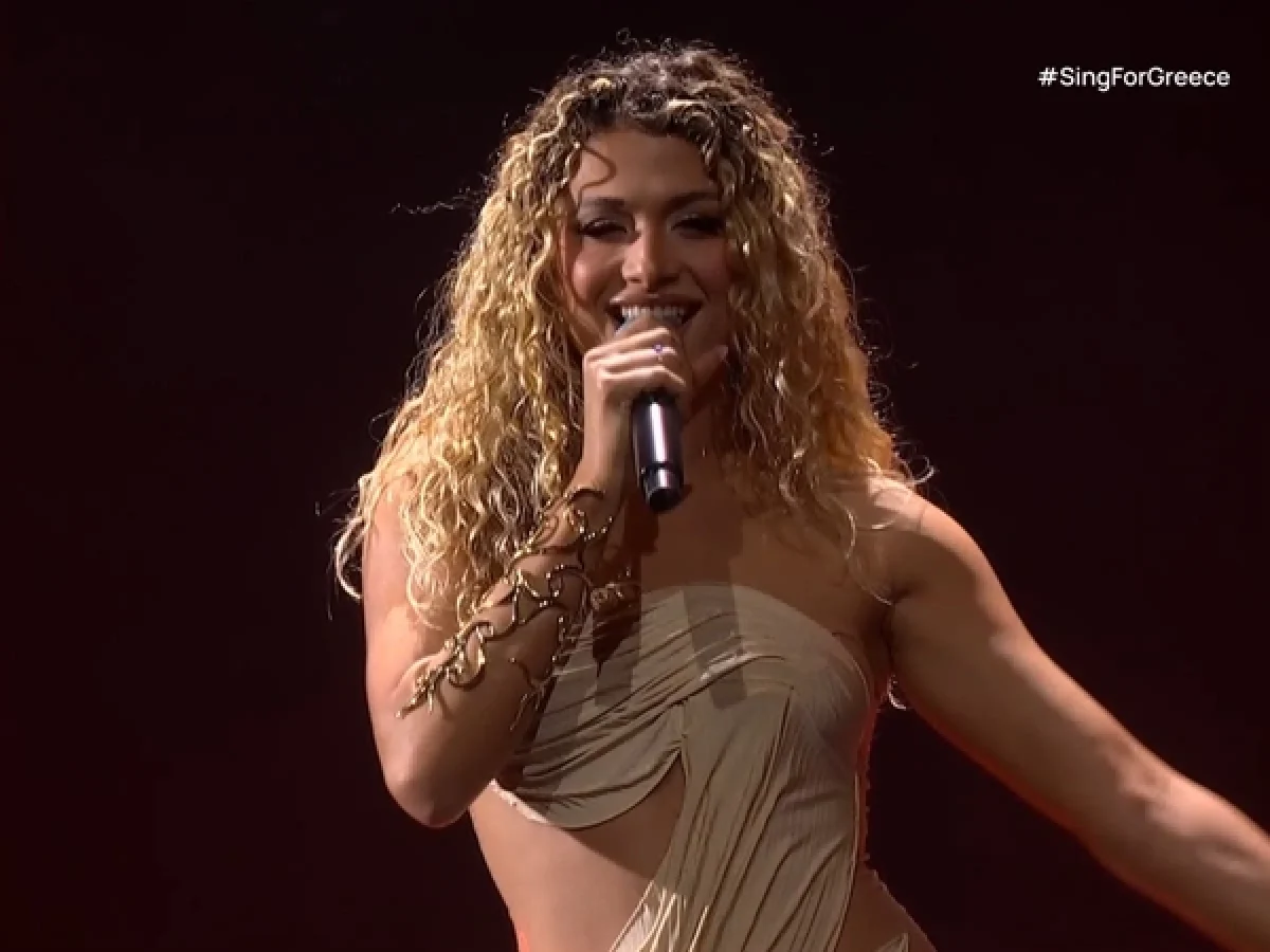 Eurovision 2026: Ά&nu;&alpha;&psi;&epsilon; &phi;&omega;&tau;&iota;έ&sigmaf; &eta; Antigoni &tau;&eta;&sigmaf; &Kappa;ύ&pi;&rho;&omicron;&upsilon;  &mu;&epsilon; &tau;&omicron; &laquo;JALLA&raquo; &sigma;&tau;&omicron; &laquo;Sing for Greece&raquo;
