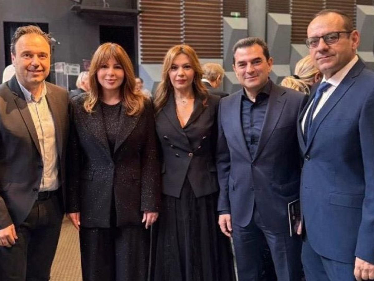 Fun του Δημήτρη Καβράκου και της όπερας τα «γαλάζια» κυβερνητικά στελέχη