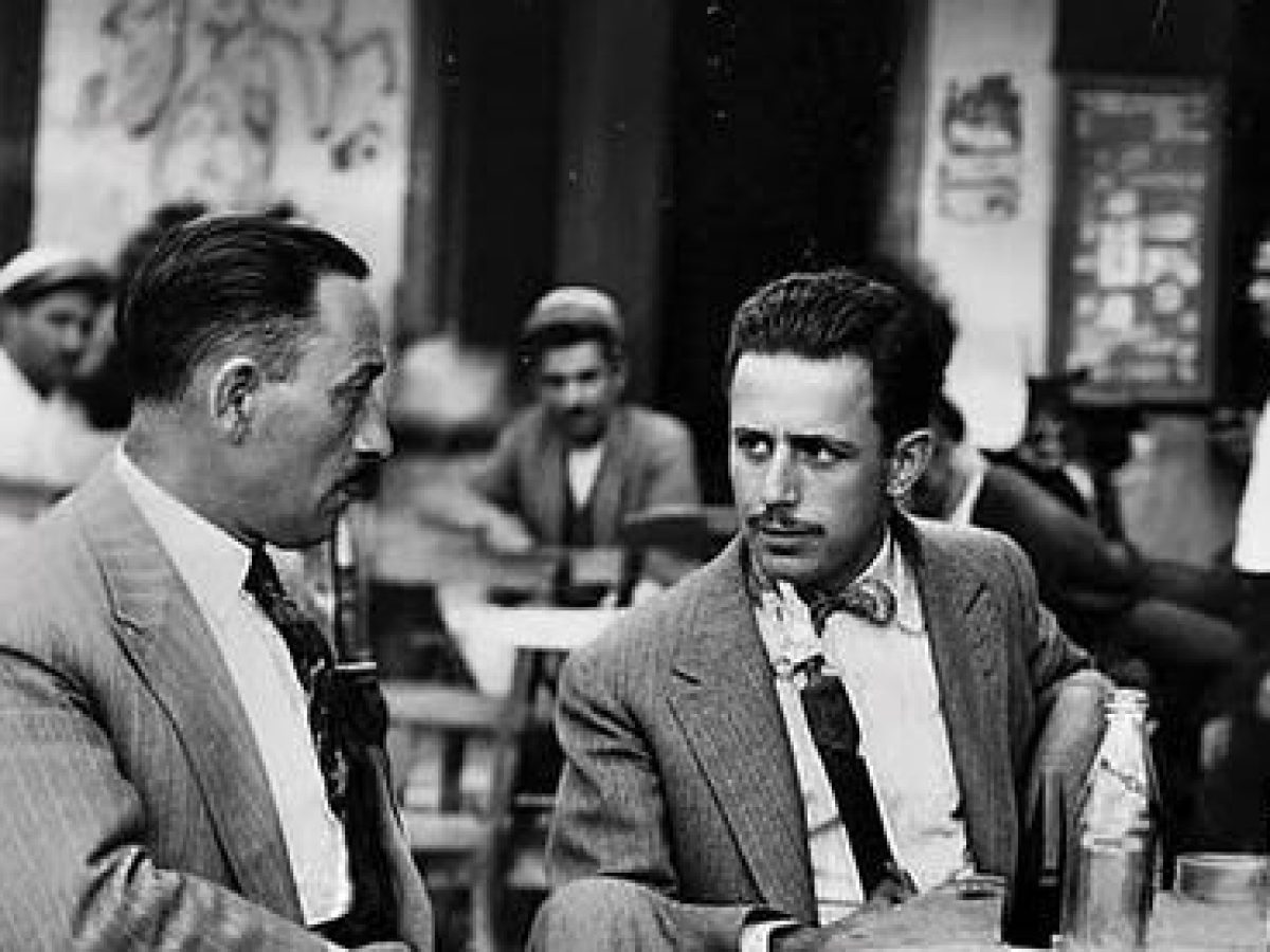 H φωτογραφία της ημέρας: Σκαρίμπας και Κόντογλου σε καφενείο της Χαλκίδας