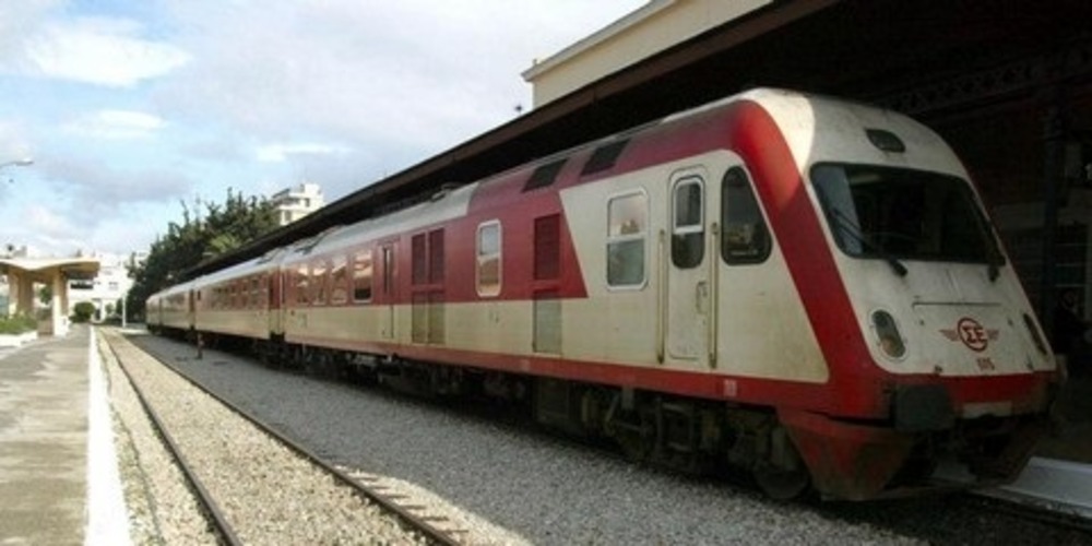 Hellenic-Train-me-leoforia-ta-1