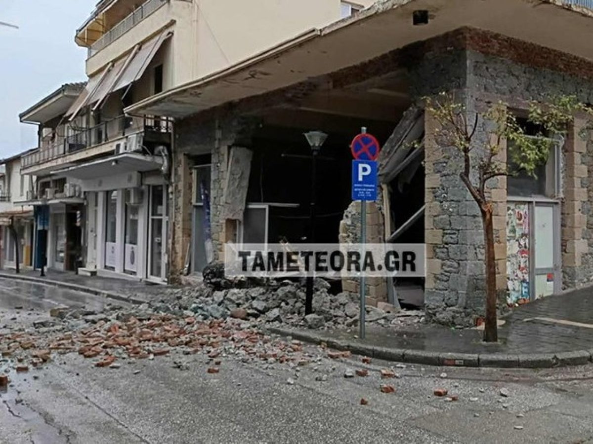 Kατέρρευσε κεντρικό κατάστημα στην Καλαμπάκα!