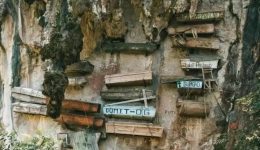 Kina-i-apokalipsi-tou-mistiriou-2