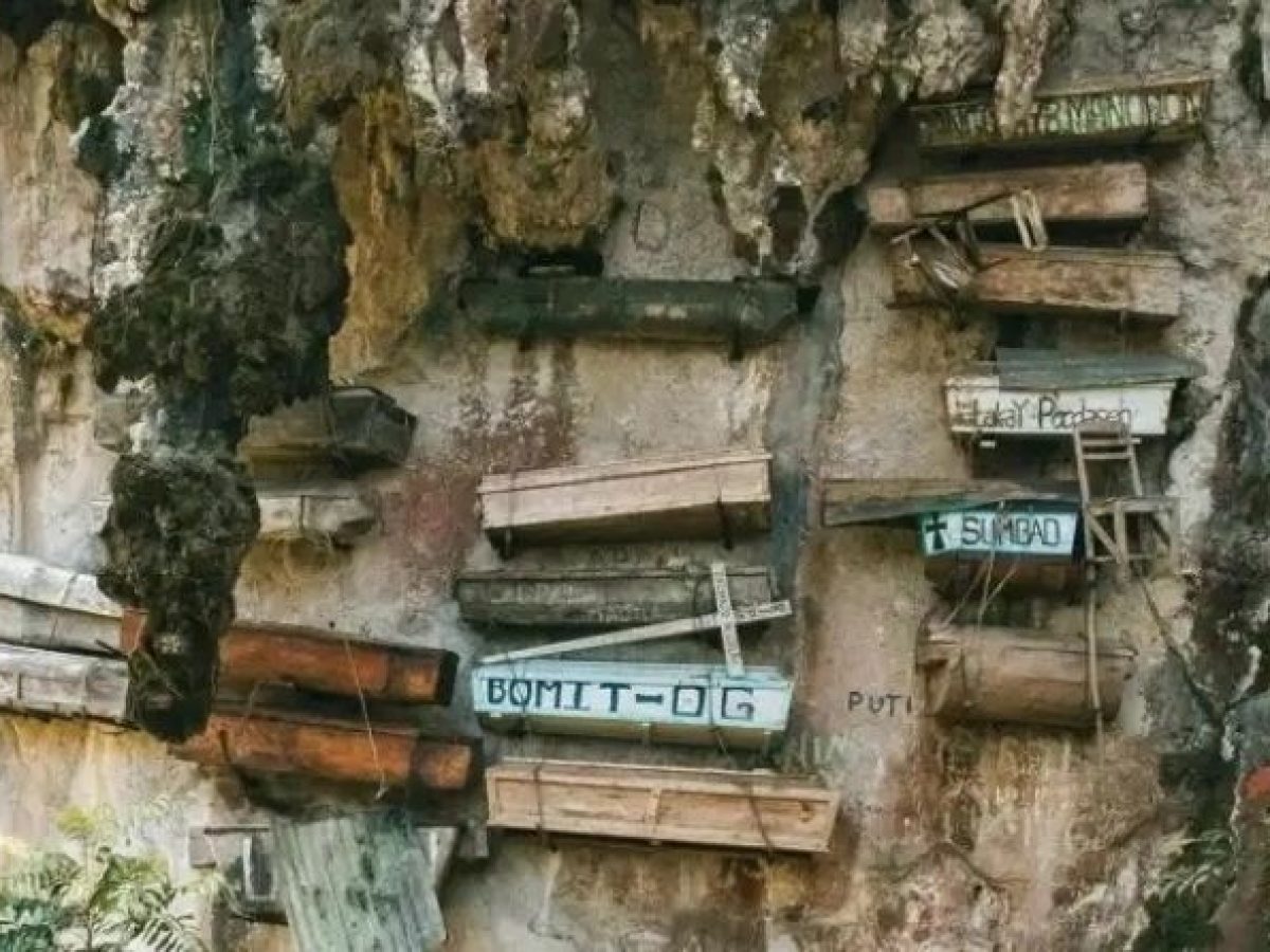 Kίνα: Η αποκάλυψη του μυστηρίου με τα κρεμαστά φέρετρα και οι απόγονοι Μπο