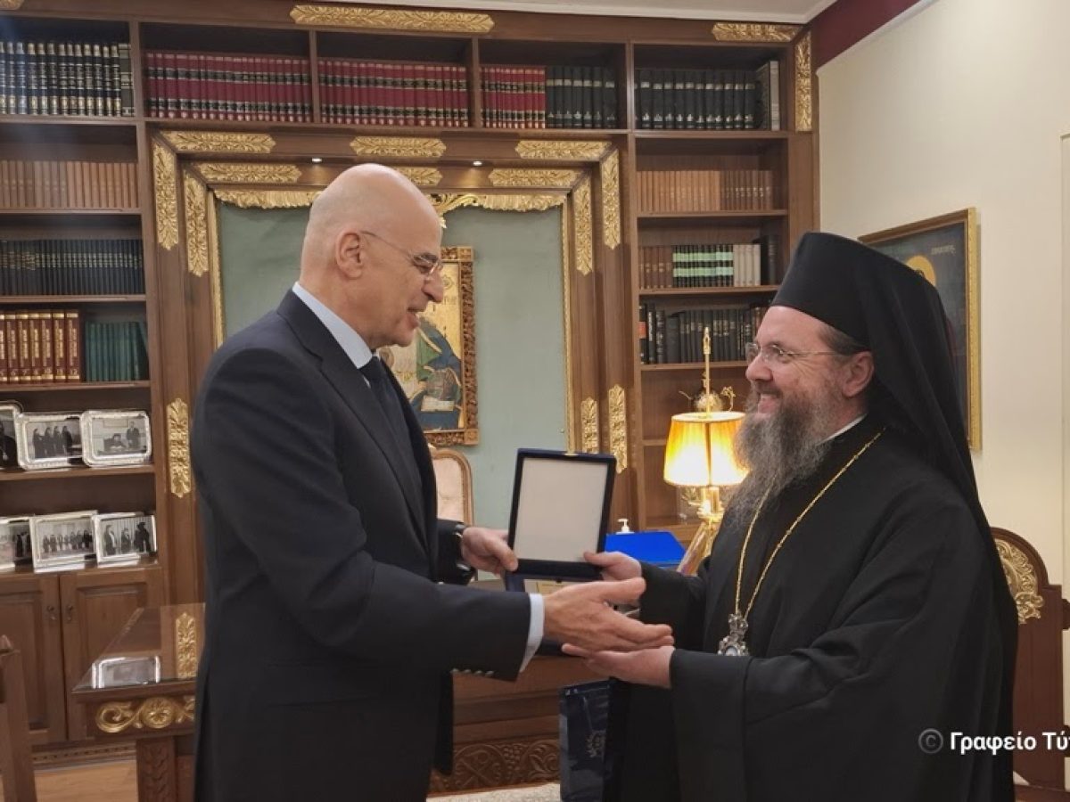 O Nίκος Δένδιας επισκέφθηκε τον Μητροπολίτη Αιτωλίας και Ακαρνανίας