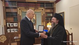 O-Nikos-dendias-episkefthike-ton
