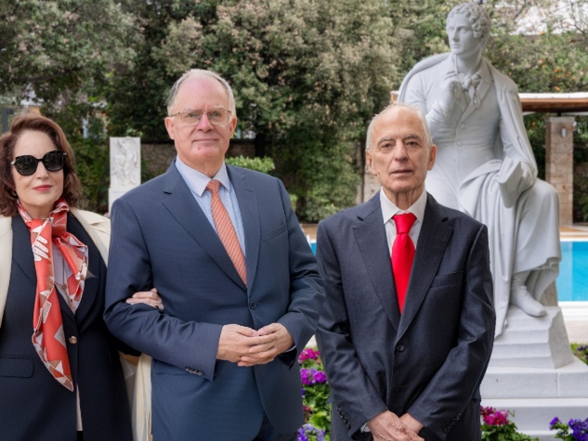 O Λόρδος Βύρωνας Πυργοδεσπότης στην Κηφισιά
