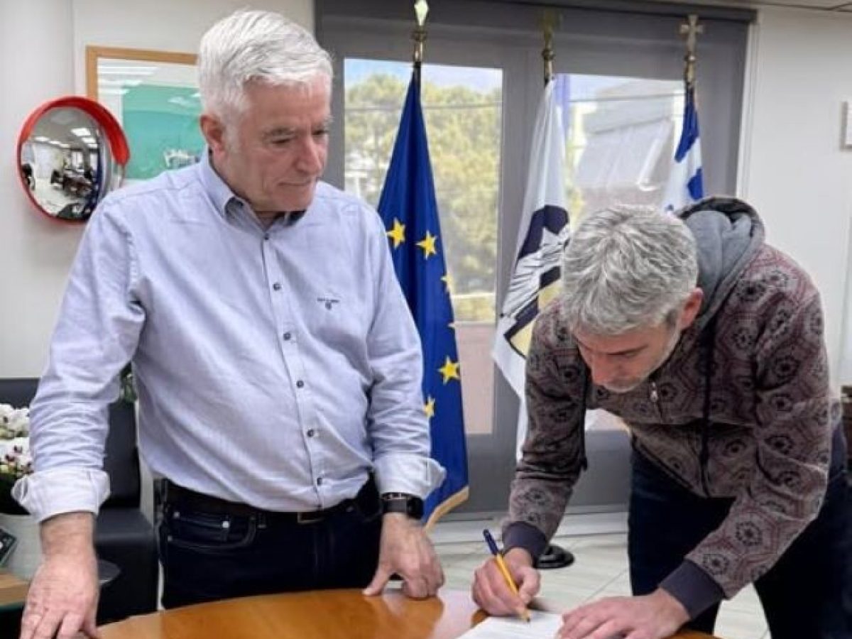 Oρκωμοσία του νέου κοινοτικού συμβούλου Γλυκών Νερών