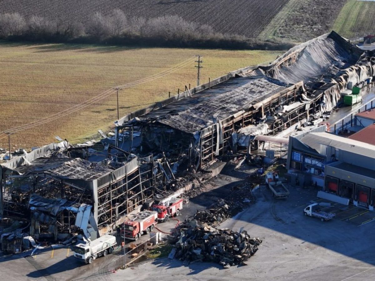 Rossonero- Eκδήλωση : «Πόσο αξίζουν οι ζωές των εργατ(ρι)ών;»