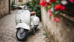 Vespa-sta-trikala-panellinia-ke