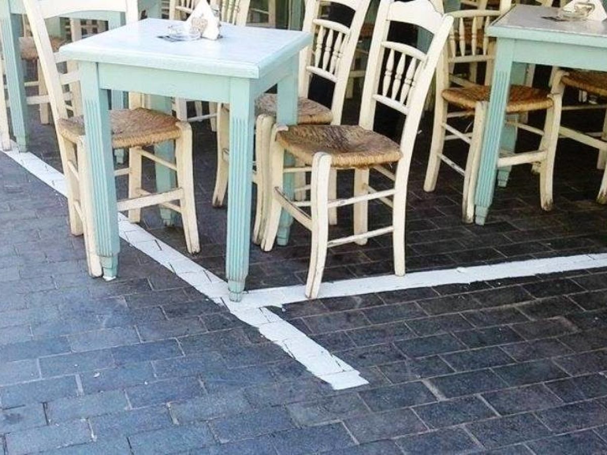 Αυτά θα πληρώσετε το 2026 για κατάληψη κοινοχρήστου χώρου και τραπεζοκαθίσματα στο Δήμο Χανίων