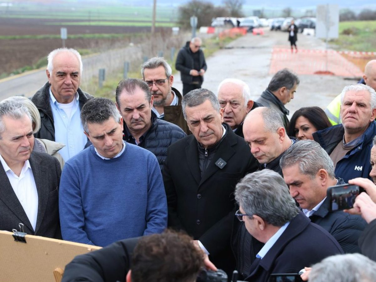 Αυτοψία Υπουργού Χρ. Δήμα -Περιφερειάρχη Δημ. Κουρέτα  σε έργα αποκατάστασης των οδικών υποδομών της Θεσσαλίας