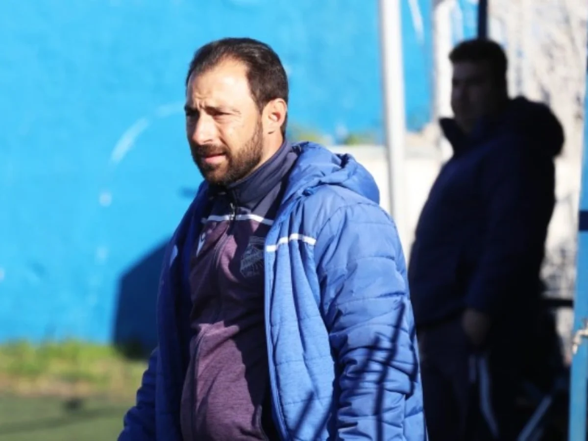 Μπιλιάς στο “news12”: “Στο δεύτερο ημίχρονο μπήκαμε πάρα πολύ δυνατά, γυρίσαμε δύο φορές το παιχνίδι και αν είμασταν περισσότερο προσεκτικοί σε κάποια προσωπικά λάθη που κάναμε θα μπορούσαμε να κερδίσουμε”