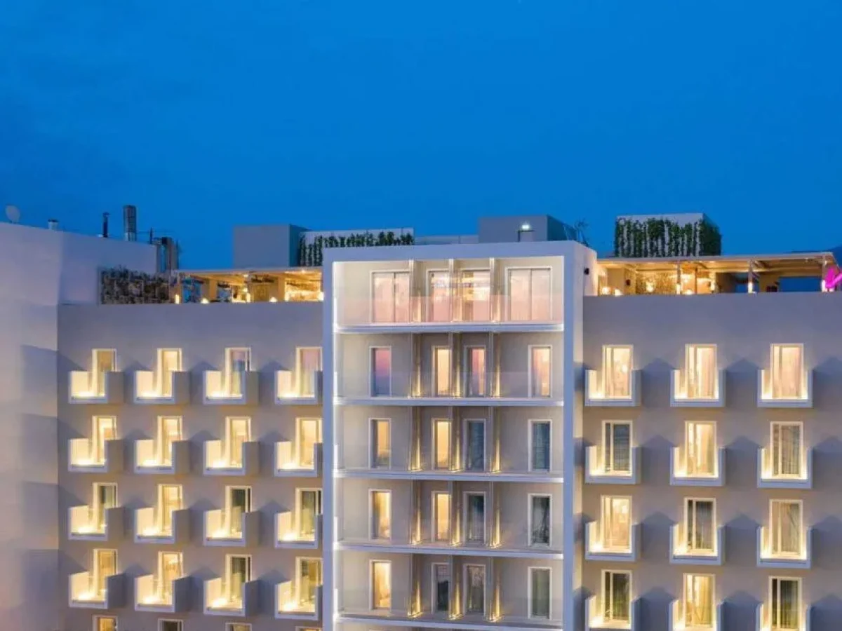 Χαμόγελα για τους ξενοδόχους της Πάτρας