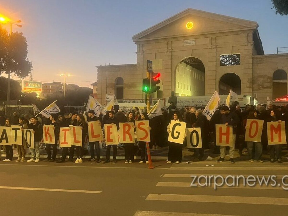 Χανιά | Πορεία διαμαρτυρίας για το αεροπλανοφόρο ανάμεσα σε… Αμερικανούς πεζοναύτες | Video