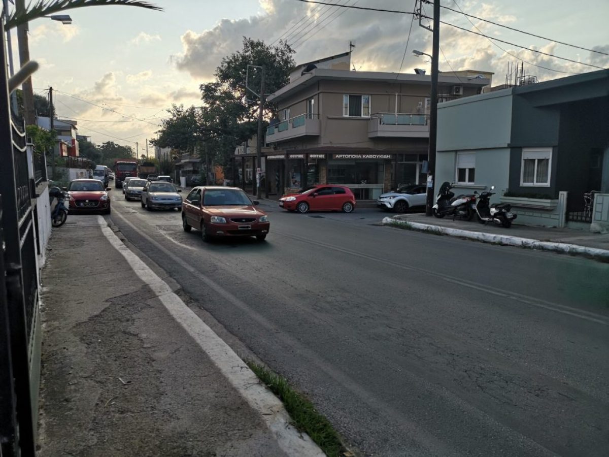 Χανιά: Σχεδιασμός για κάμερες ελέγχου ταχύτητας στην οδό Καζαντζάκη – Στο επίκεντρο η ασφάλεια των μαθητών στο Βαμβακόπουλο