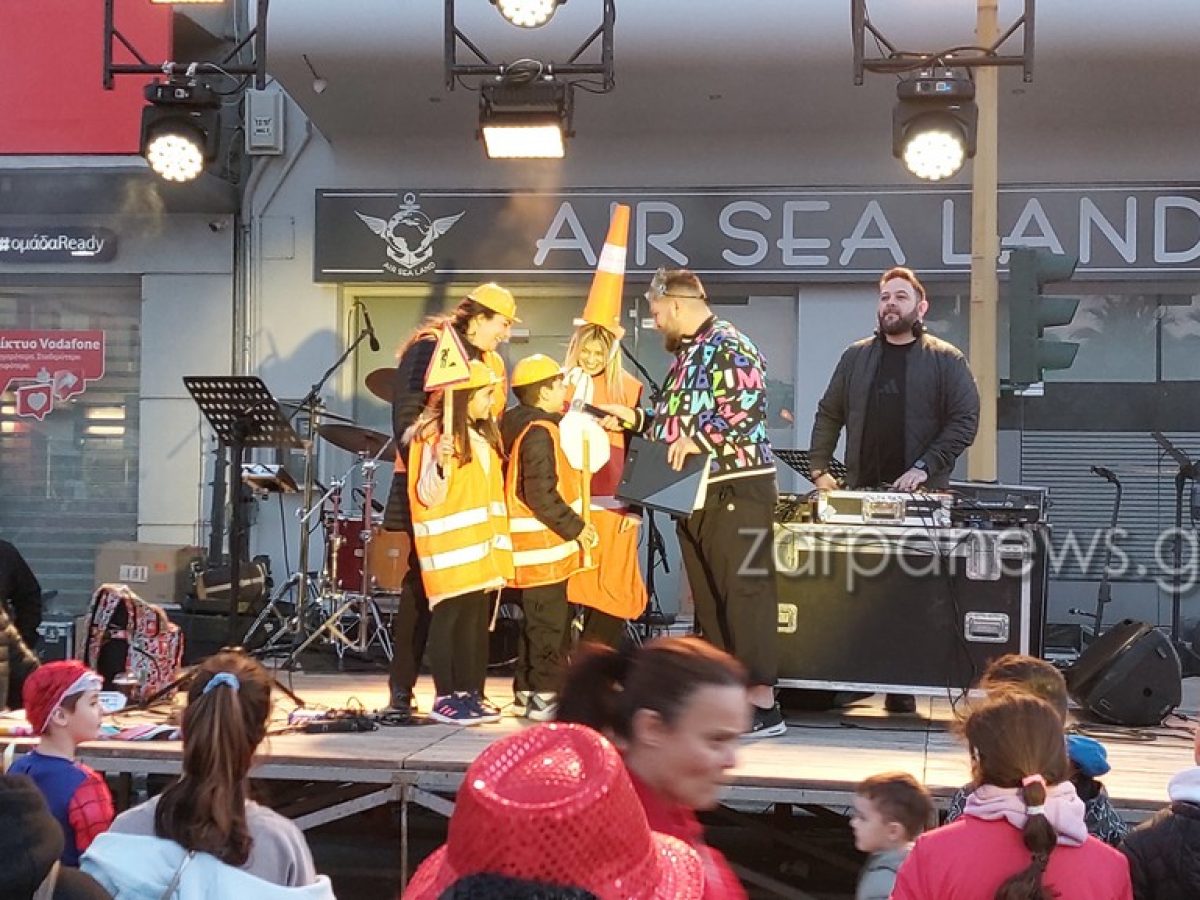 Χανιά | Στα ύψη η αποκριάτικη διάθεση στη Σούδα για το καρναβάλι: To άρμα για τα… έργα στην πόλη και μεγάλη συναυλία με τον Αναστάσιο Ράμμο | Video