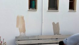 chania-vandalismi-stous-chorous-tis-1