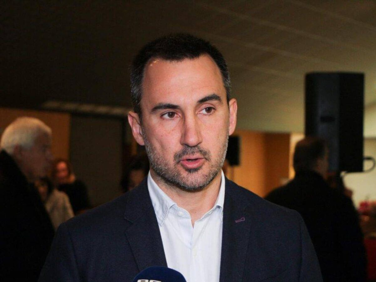 Χαρίτσης: «Η συνταγματική αναθεώρηση δεν μπορεί να γίνεται εργαλειακά από μια κυβέρνηση που υπονομεύει συστηματικά τους θεσμούς»