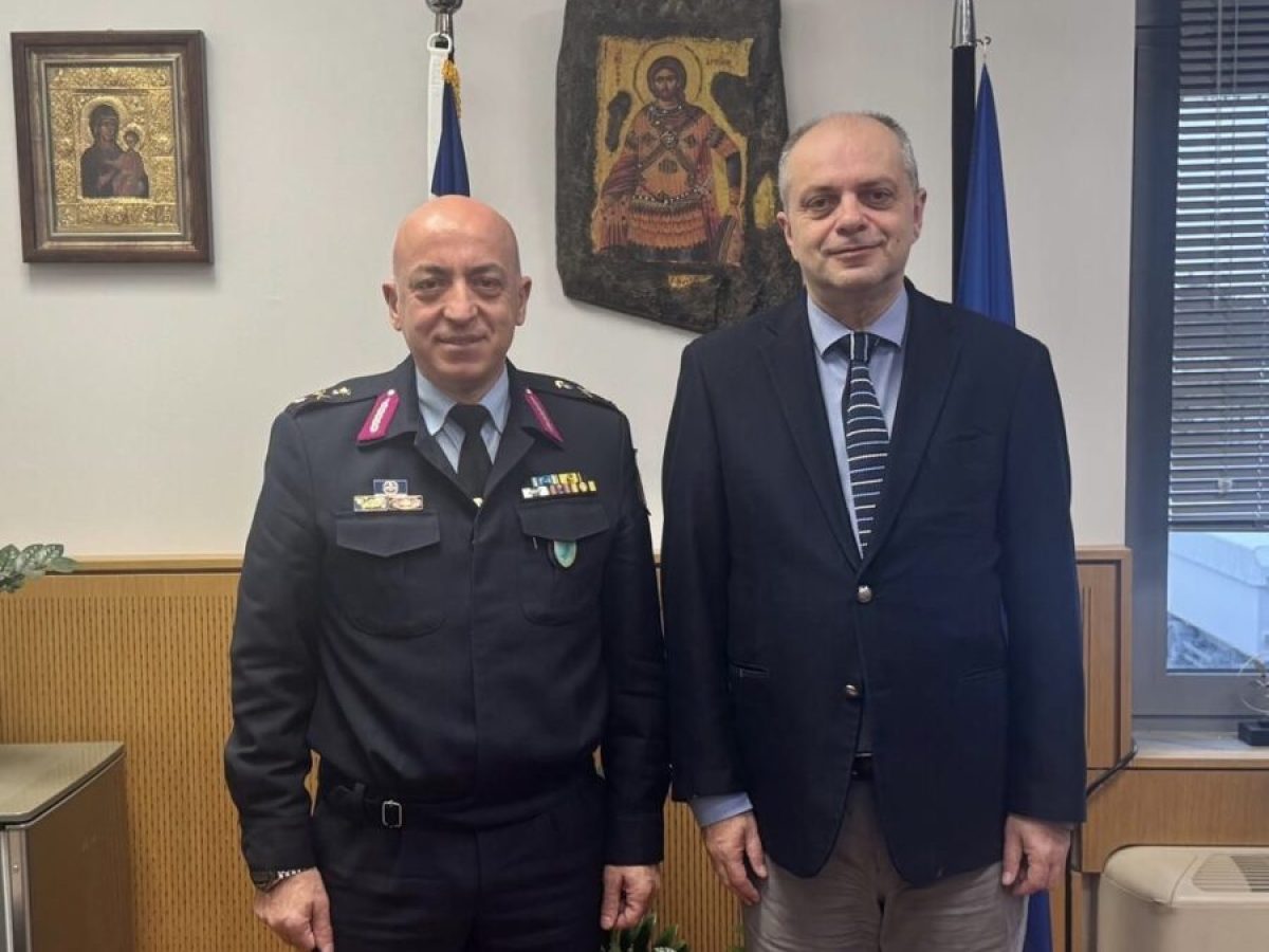 Χρήστος Καπετάνος: «Ασφάλεια σε πόλεις και χωριά» – Συνάντηση με τον νέο Γενικό Περιφερειακό Αστυνομικό Διευθυντή Θεσσαλίας, Γεώργιο Ντιζέ