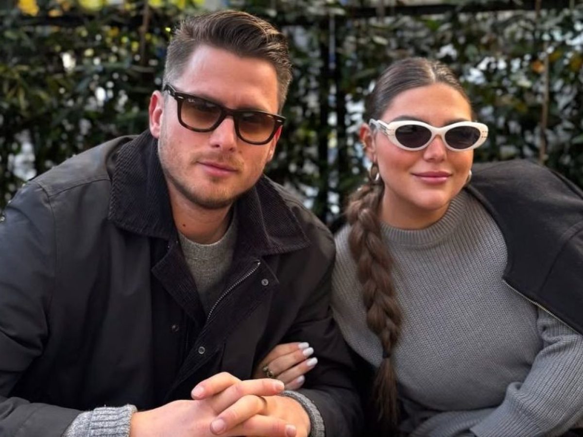 Δανάη Μπάρκα: Ανεβαίνει τα σκαλιά της εκκλησίας