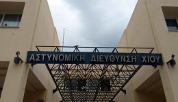 dekaenniachroni-dechtike-epithesi-me-petra