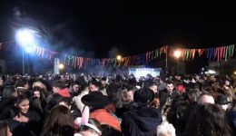 den-epefte-karfitsa-sto-glenti