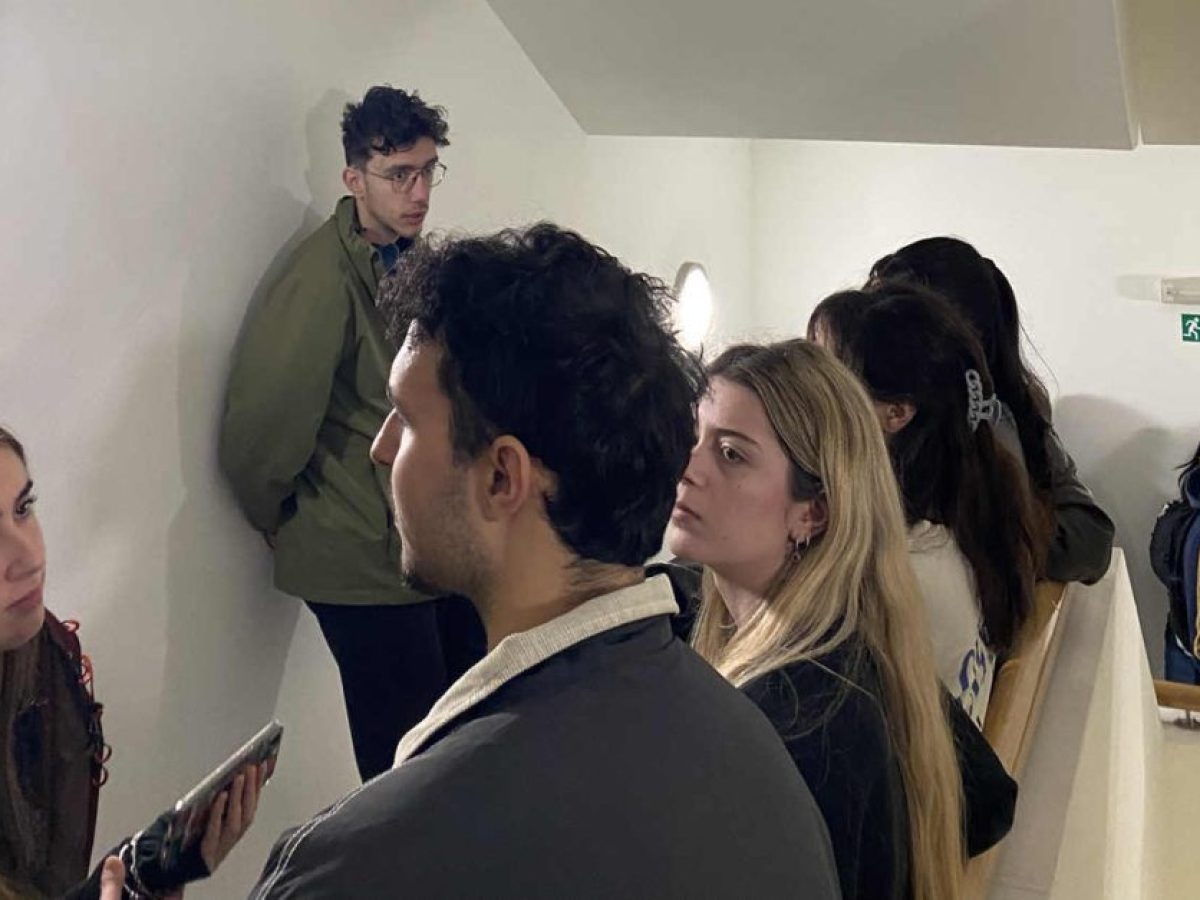 “Δεν θα αφήσουμε κανέναν φοιτητή να πεταχτεί στο δρόμο”