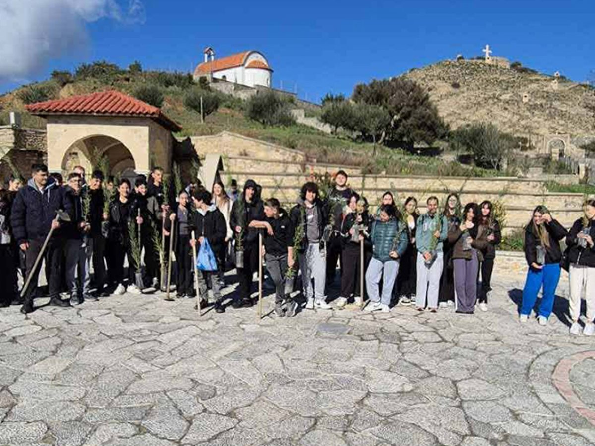 Δενδροφύτευση με μαθητές και μαθήτριες του 4ου Γενικού Λυκείου Ρόδου στις πλαγιές της Ιεράς Μονής Παναγίας Υψενής