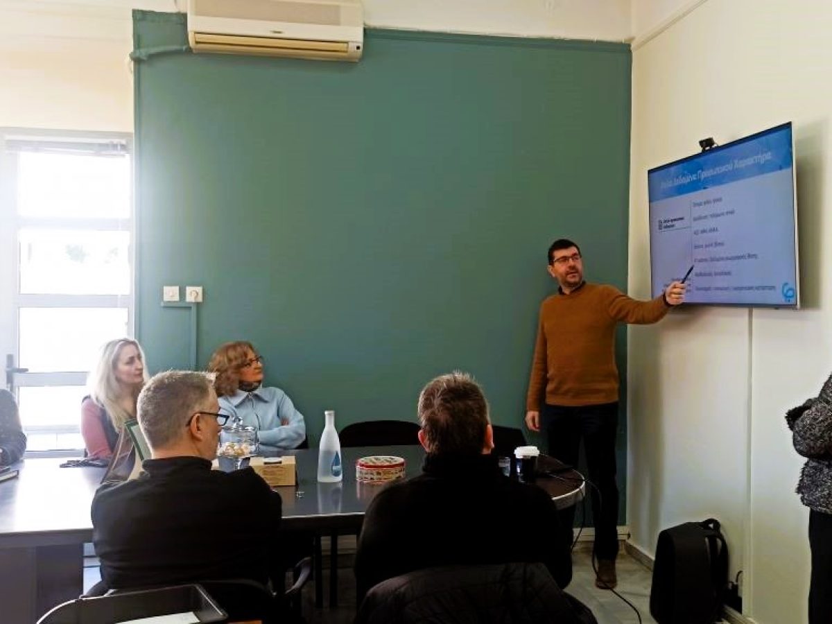 &Delta;&Epsilon;&Upsilon;&Alpha;&Tau;: &Sigma;&epsilon;&mu;&iota;&nu;ά&rho;&iota;&alpha; &sigma;&epsilon; &upsilon;&pi;&alpha;&lambda;&lambda;ή&lambda;&omicron;&upsilon;&sigmaf; &gamma;&iota;&alpha; &delta;&iota;&alpha;&phi;ά&nu;&epsilon;&iota;&alpha; &kappa;&alpha;&iota; &epsilon;&xi;&upsilon;&pi;&eta;&rho;έ&tau;&eta;&sigma;&eta; &pi;&omicron;&lambda;&iota;&tau;ώ&nu;