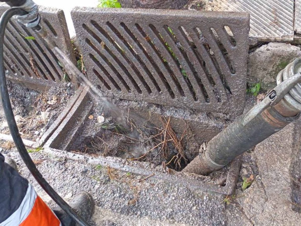 Δήμος Νέας Ιωνίας: «Συνεχίζονται οι εργασίες καθαρισμού των φρεατίων των αγωγών ομβρίων υδάτων»