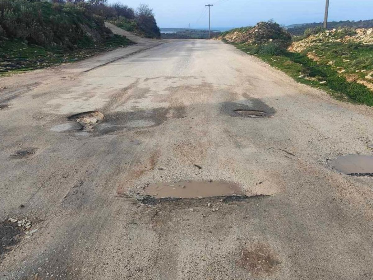 Δήμος Ξηρομέρου: Επικίνδυνος ο δρόμος προς το Πλατυγιάλι -Ποιος ευθύνεται για την εγκατάλειψη;