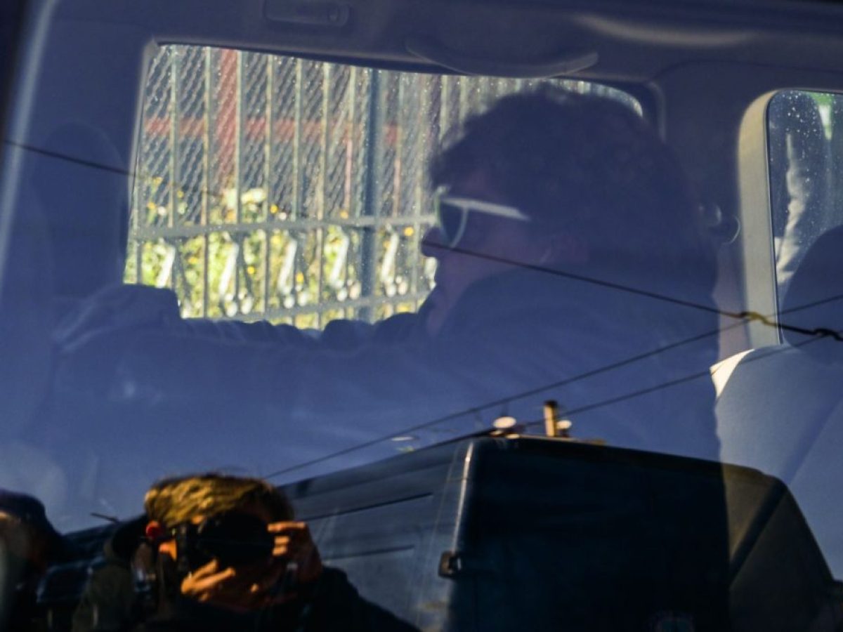 Δίωξη για απείθεια και επικίνδυνη οδήγηση στον γνωστό μάνατζερ – Γιατί αγνόησε το σήμα των αστυνομικών