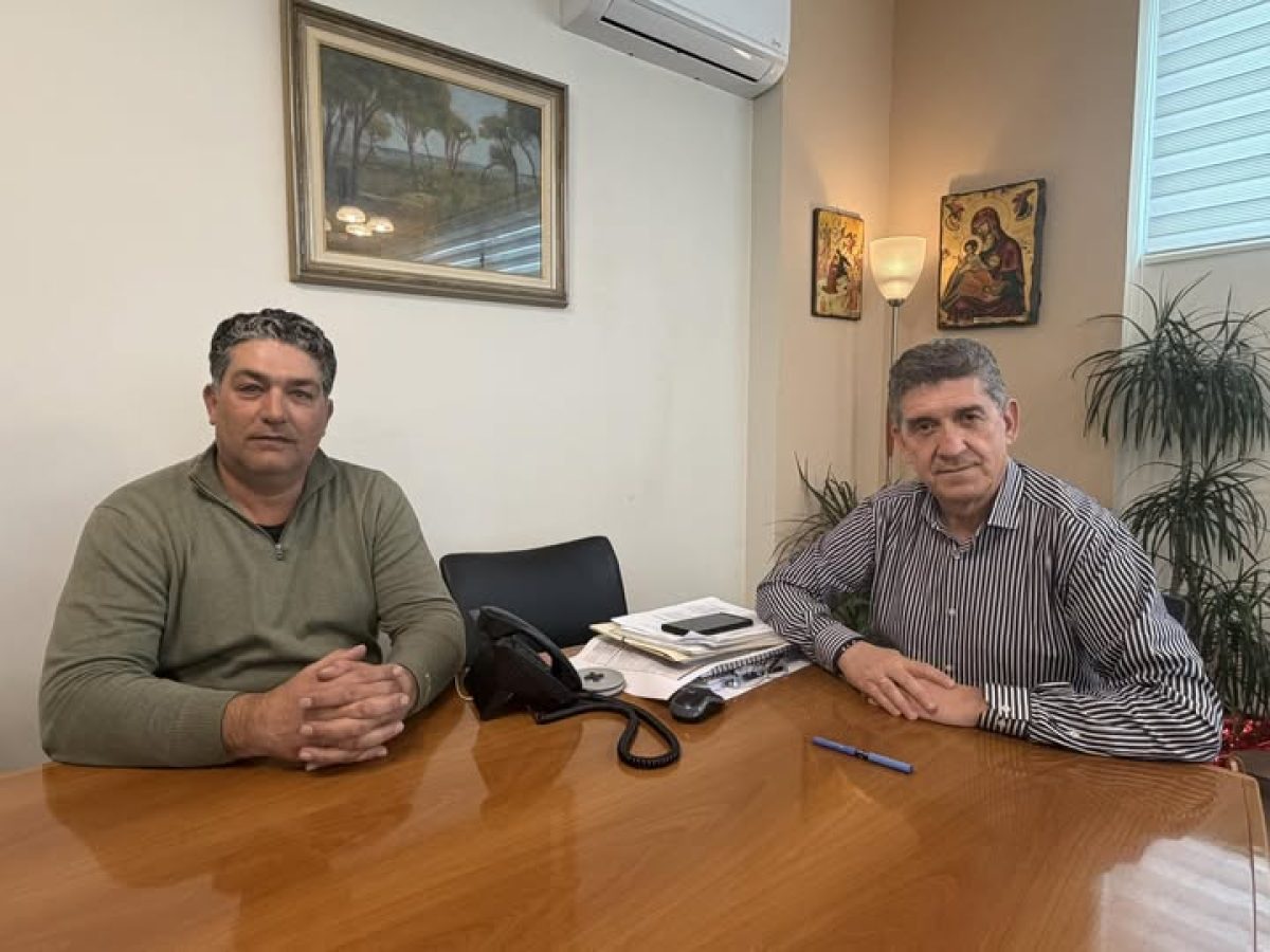 &Delta;&upsilon;&tau;&iota;&kappa;ή &Alpha;&chi;&alpha;ΐ&alpha;: &Pi;&omicron;&iota;&omicron;&sigmaf; &epsilon;ί&nu;&alpha;&iota; &omicron; &nu;έ&omicron;&sigmaf; &Gamma;&epsilon;&nu;&iota;&kappa;ό&sigmaf; &Gamma;&rho;&alpha;&mu;&mu;&alpha;&tau;έ&alpha;&sigmaf; &tau;&omicron;&upsilon; &Delta;ή&mu;&omicron;&upsilon;, &Gamma;&iota;ώ&rho;&gamma;&omicron;&sigmaf; &Kappa;&alpha;&lambda;&alpha;&nu;&tau;&zeta;ό&pi;&omicron;&upsilon;&lambda;&omicron;&sigmaf;