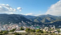 ditiki-&Alpha;ttiki-to-iero-trigono