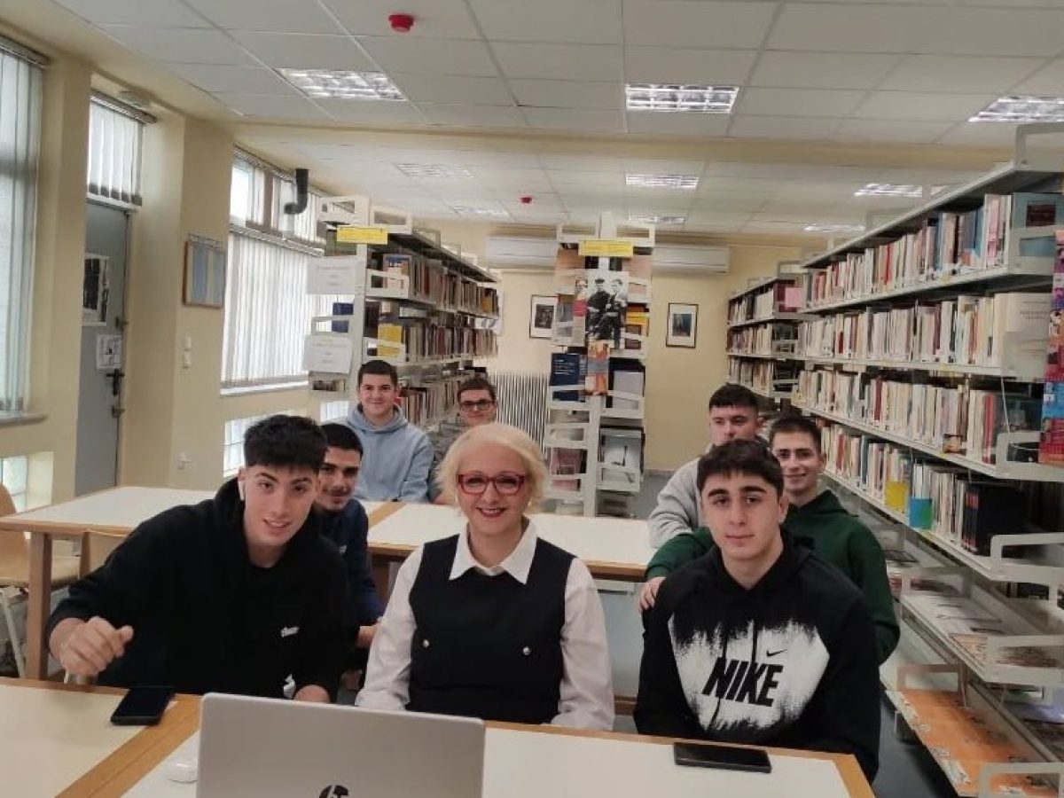 Ένα συγκινητικό βιωματικό βίντεο μαθητών του 3ου ΓΕΛ Δράμας για το αλκοόλ & τις ουσίες  Μιλάει στον «Π.Τ.» η εκπαιδευτικός του 3ου ΓΕΛ Δράμας κ. Γεωργιάδου